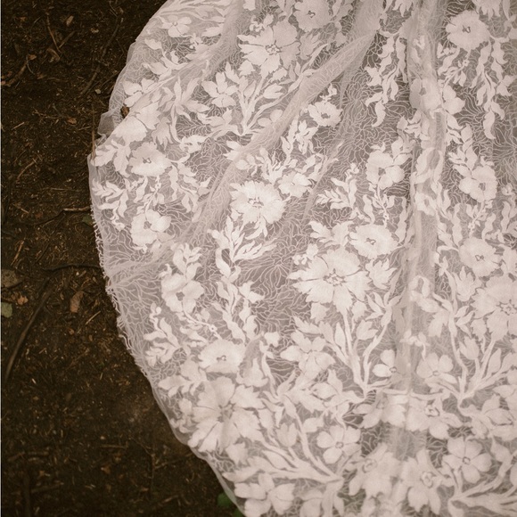 Bowie Gown by All Who Wander - Picture 7 of 10